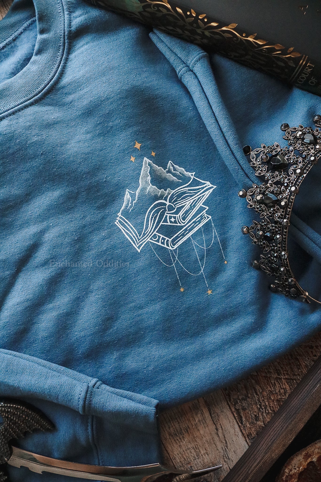 House of Wind printed crewneck in Indigo