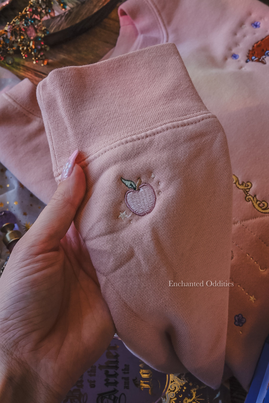 Archer & the Fox crewneck in PINK