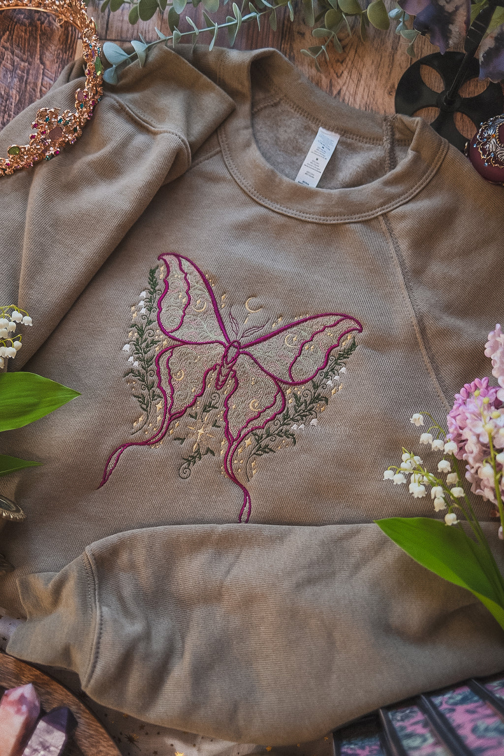 Actias Luna Crewneck